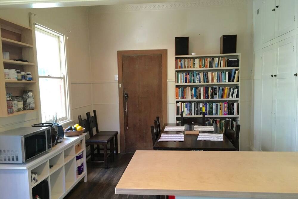 Photo of Others in Johanna