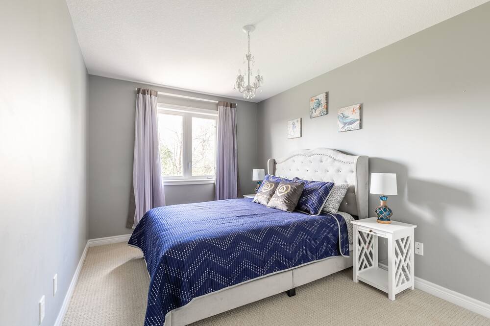 Photo of Bedroom in Stoney Creek