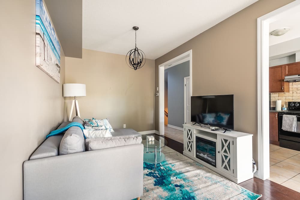 Photo of Bedroom in Stoney Creek