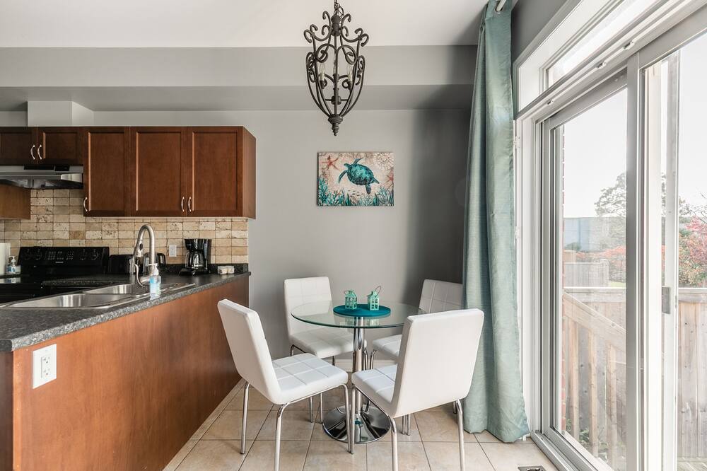 Photo of Kitchen in Stoney Creek