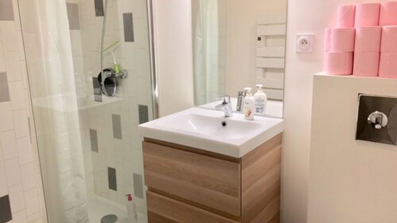 Photo of Others in Nuits