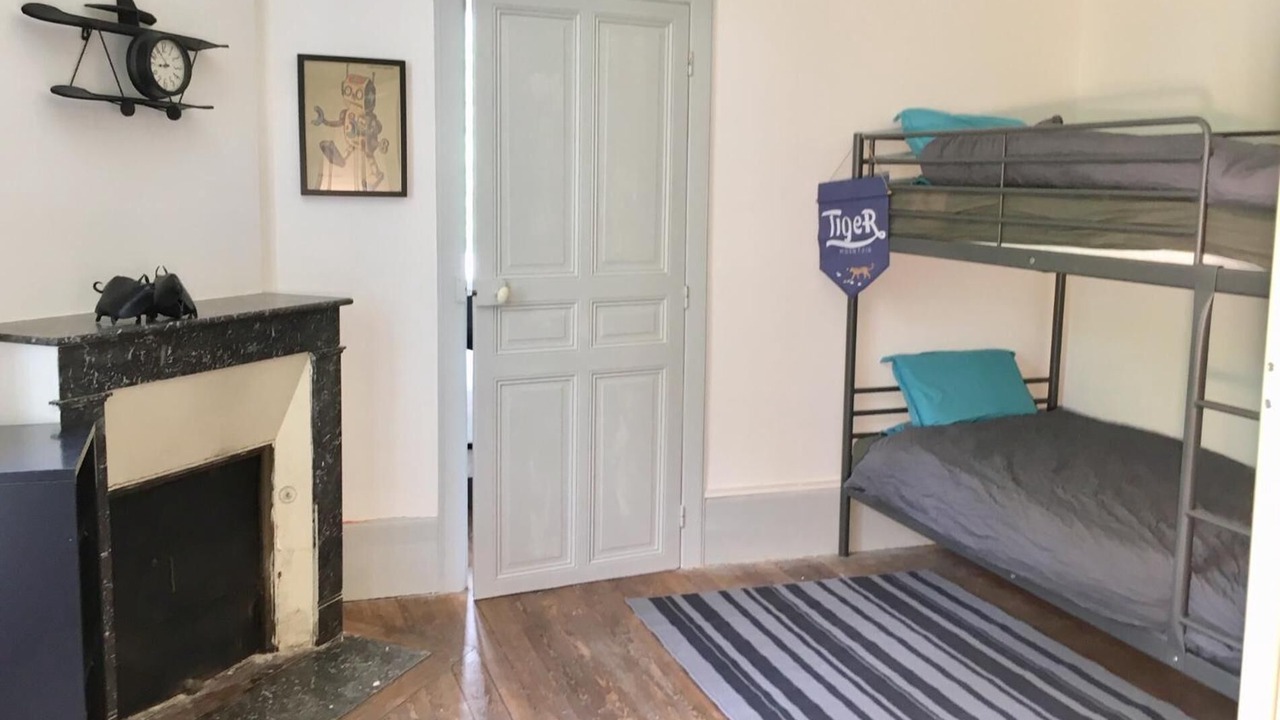 Photo of Others in Nuits