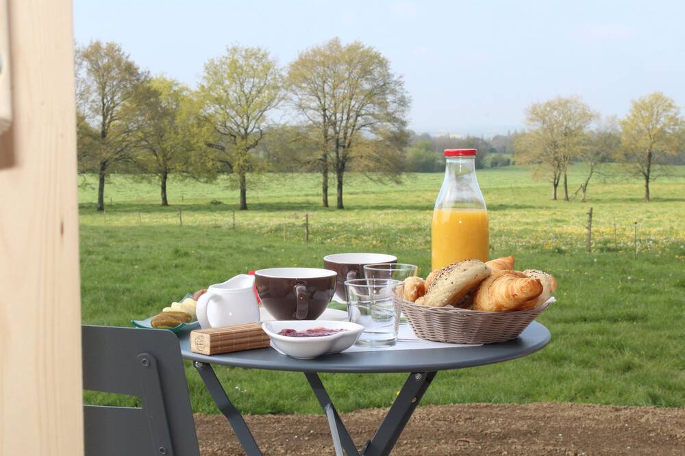 Photo of Patio Balcony in Saint-Michel-Mont-Mercure