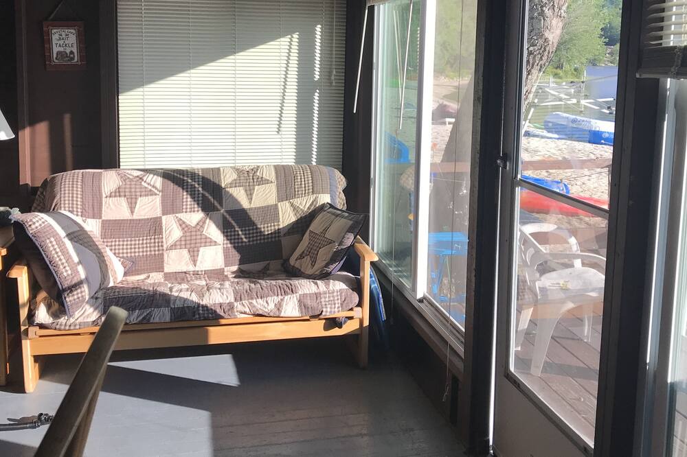 Photo of Livingroom in Harrison