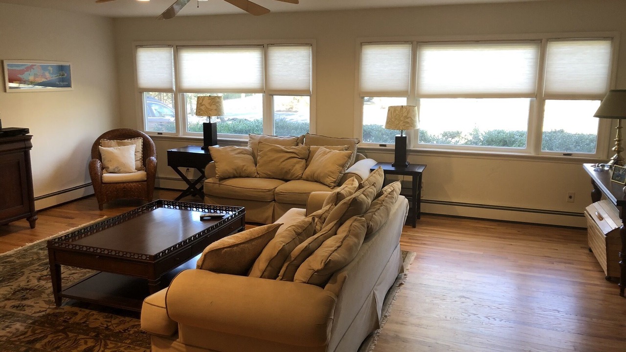 Photo of Livingroom in Quogue