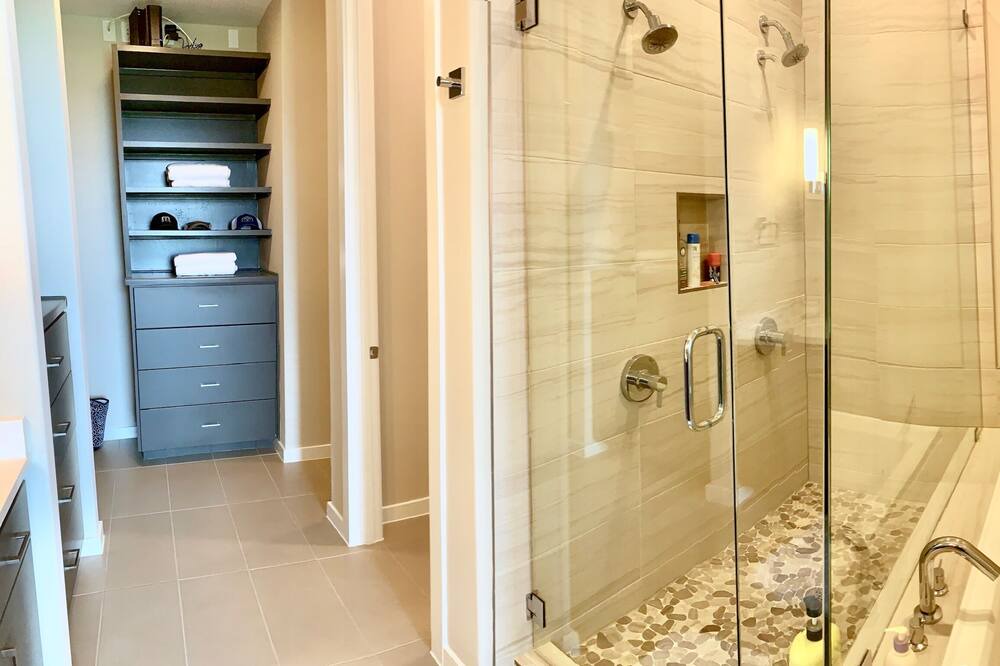 Photo of Bedroom in Hudson Bend