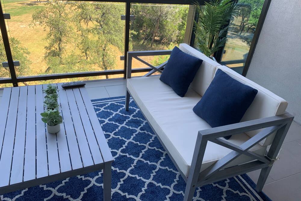 Photo of Patio Balcony in Hudson Bend