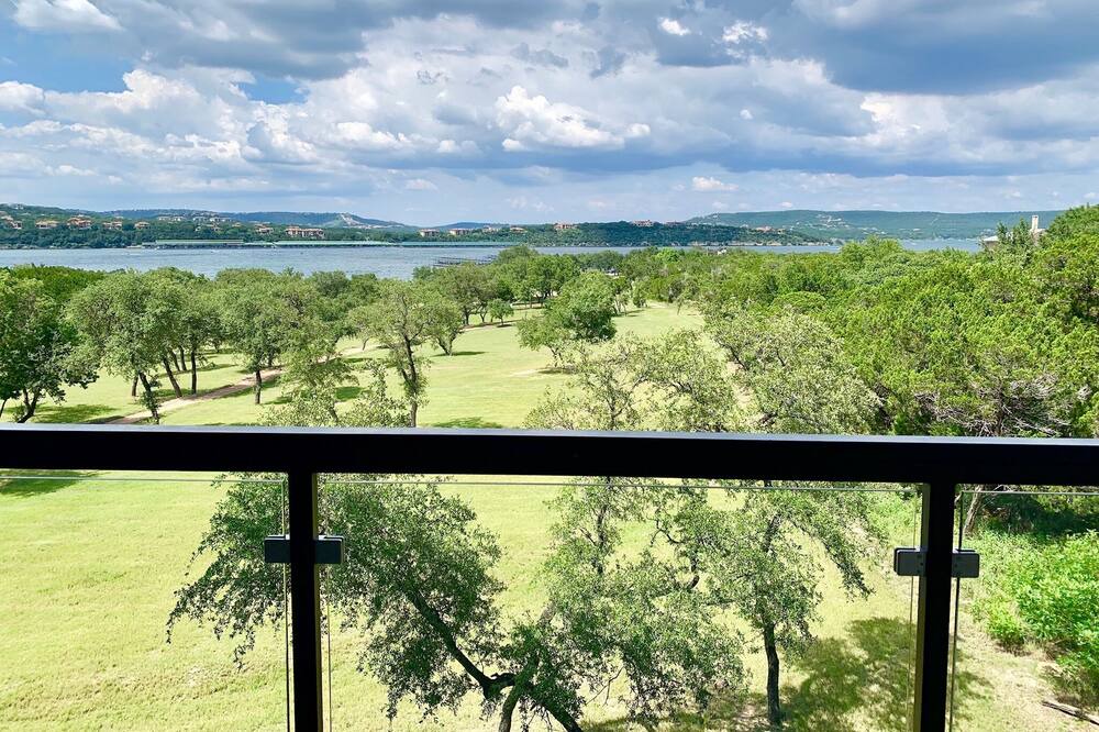 Photo of Patio Balcony in Hudson Bend