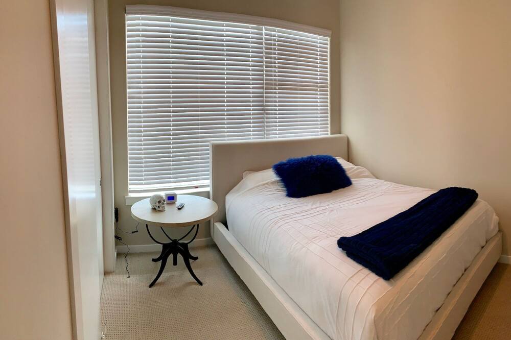 Photo of Bedroom in Hudson Bend