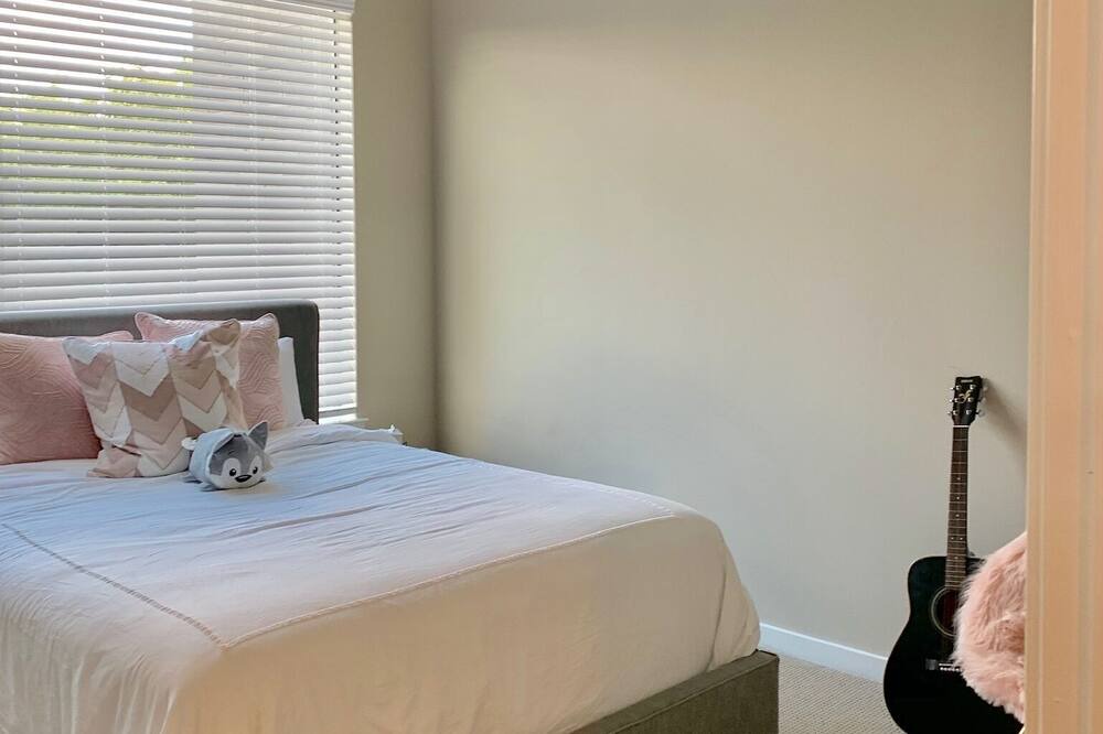 Photo of Bedroom in Hudson Bend