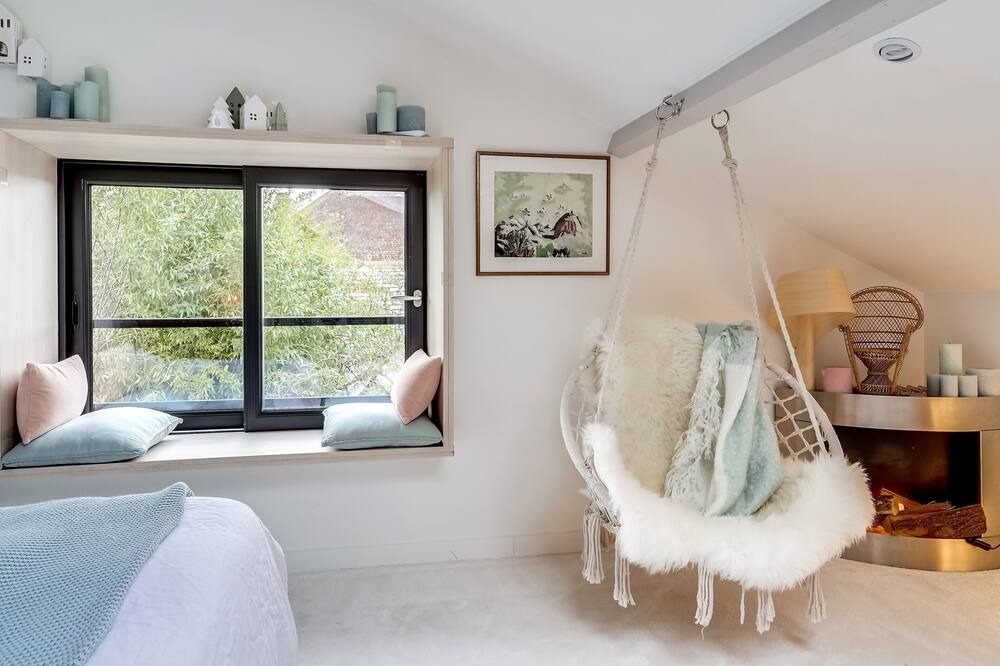 Photo of Bedroom in Colombes