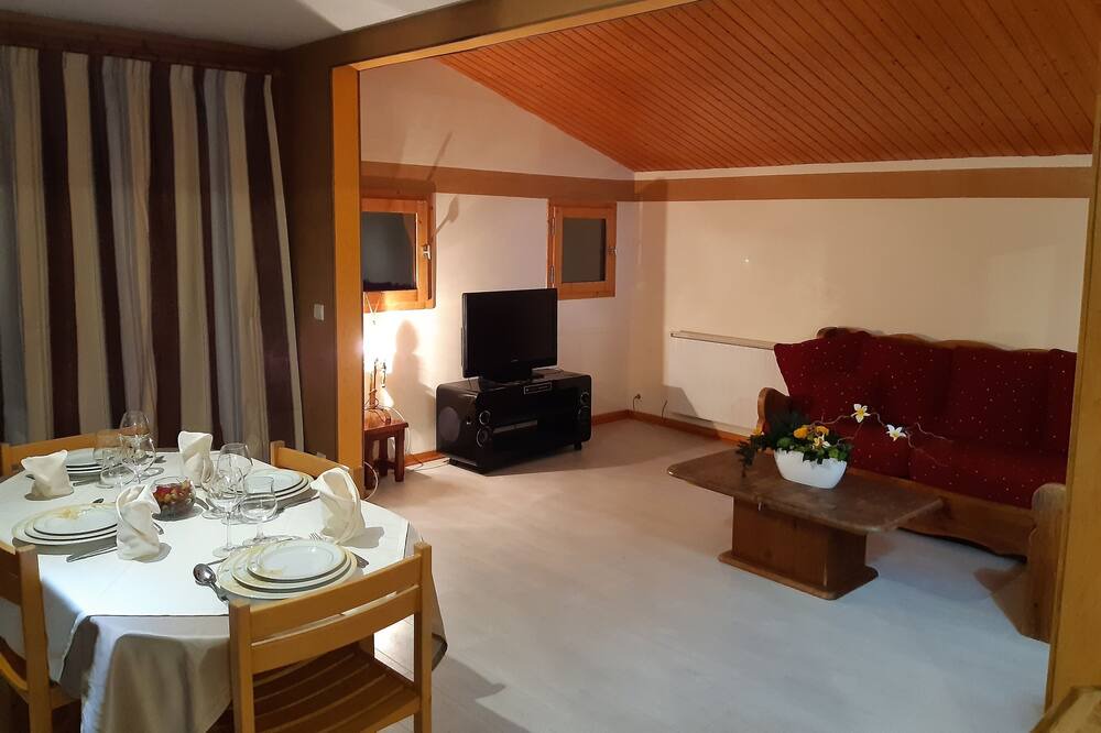 Photo of Livingroom in Giez