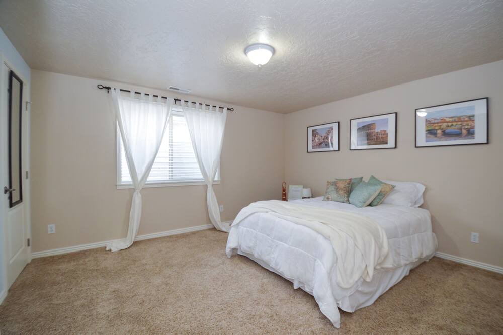 Photo of Bedroom in Tremonton