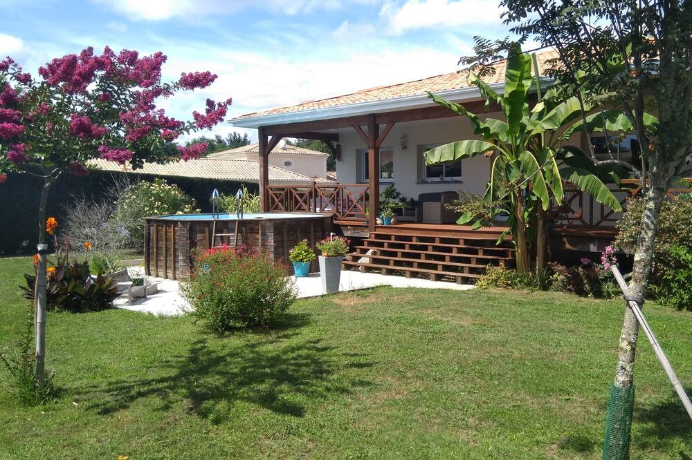Photo of Outdoor in Saint-Aubin-de-Medoc