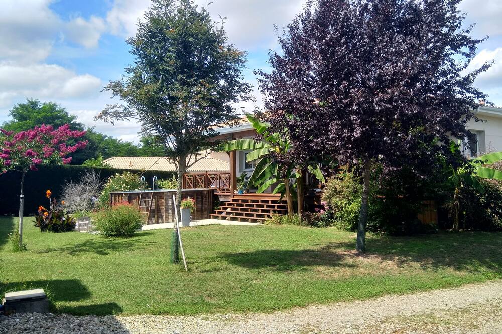 Photo of Outdoor in Saint-Aubin-de-Medoc