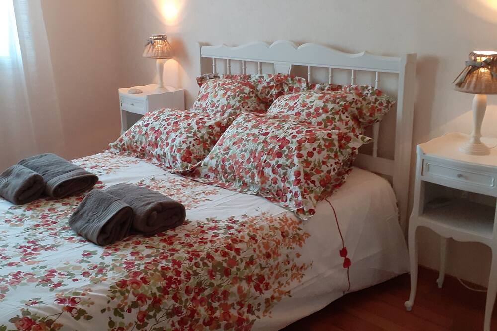 Photo of Bedroom in Saint-Aubin-de-Medoc