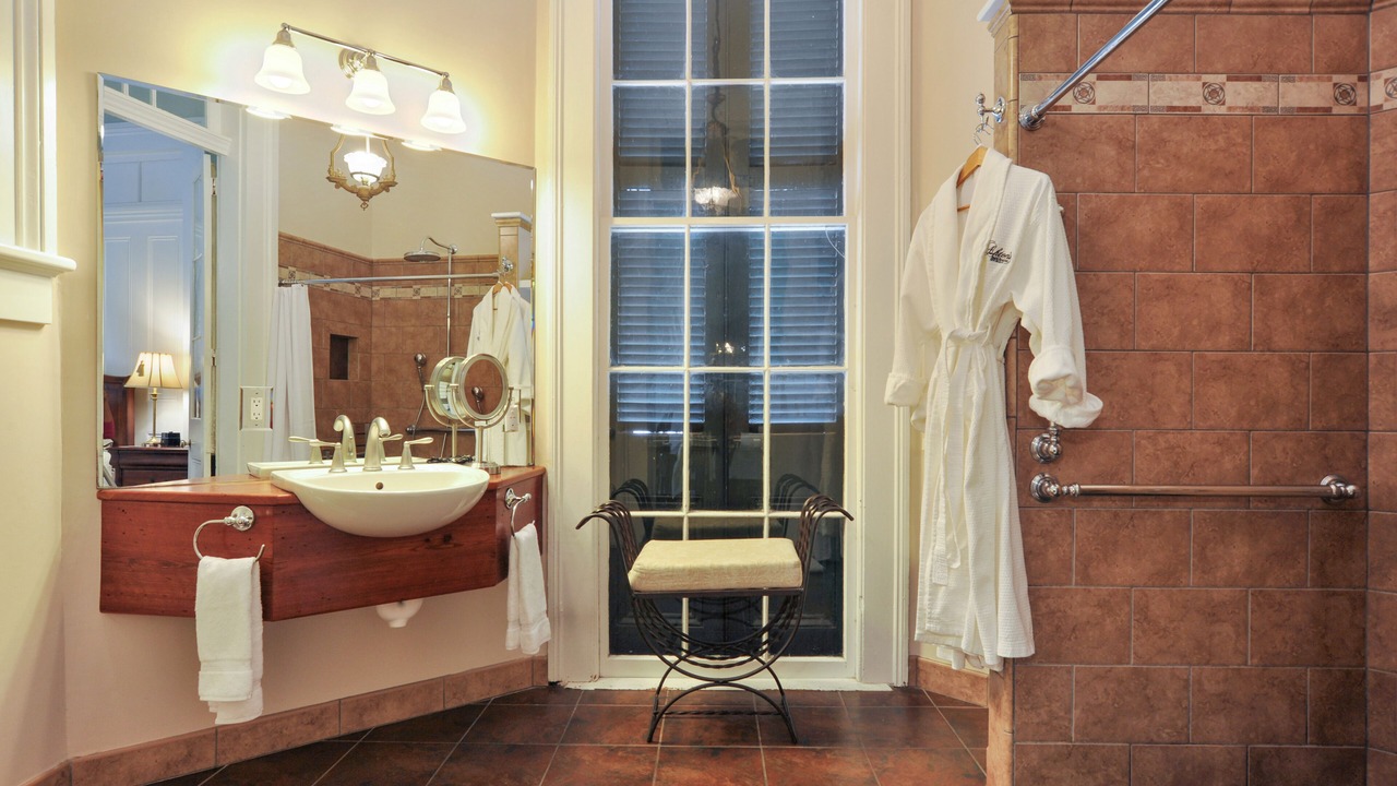 Photo of Bathroom in Esplanade Ridge