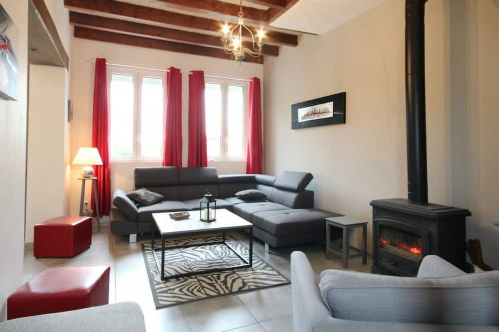 Photo of Livingroom in Pissy-Poville