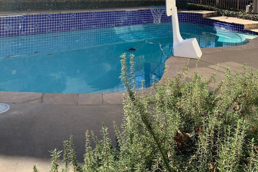 Photo of Outdoor in Malakoff