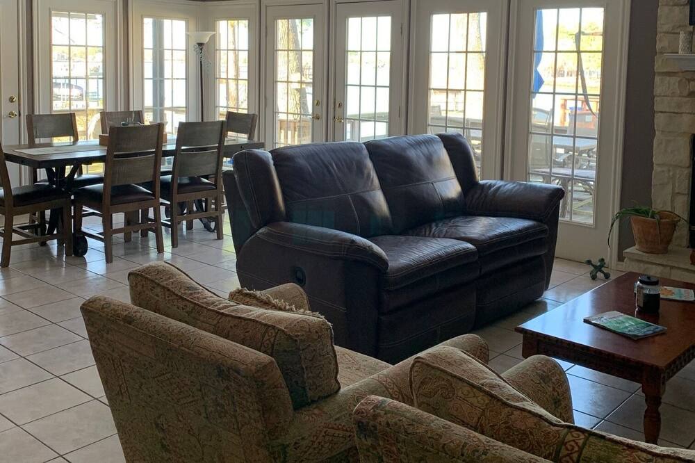 Photo of Livingroom in Malakoff