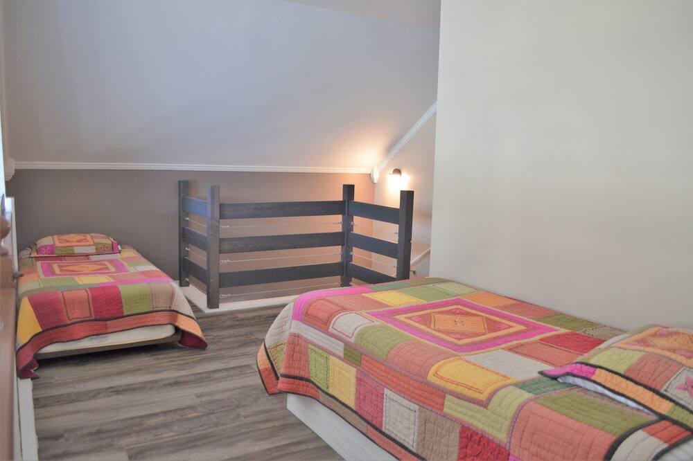 Photo of Bedroom in Malakoff