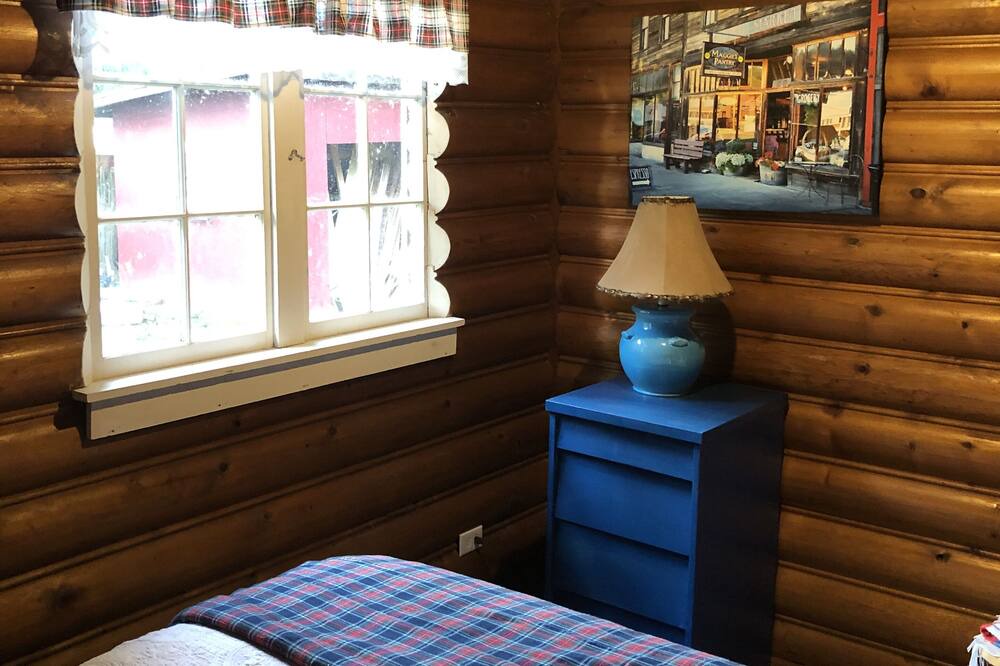 Photo of Bedroom in Birch Bay