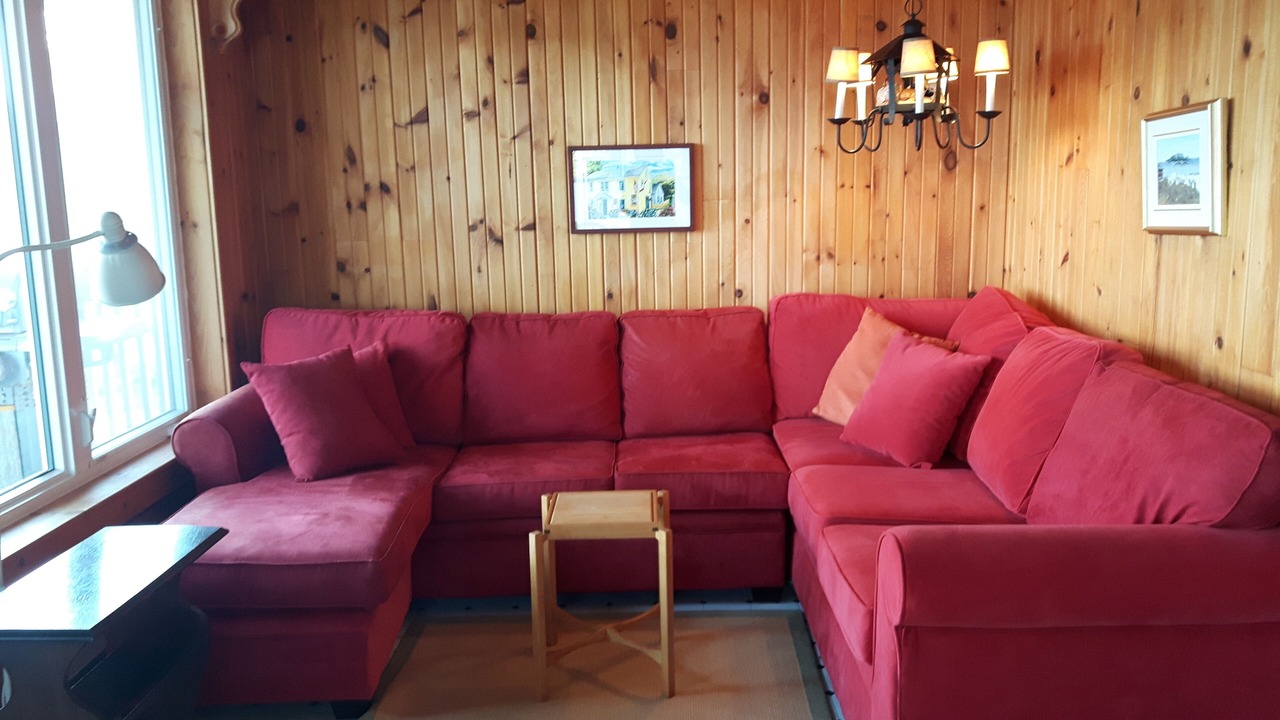 Photo of Livingroom in Amherst Shore