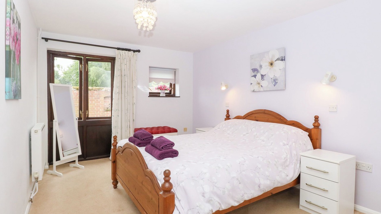 Photo of Others in Diss