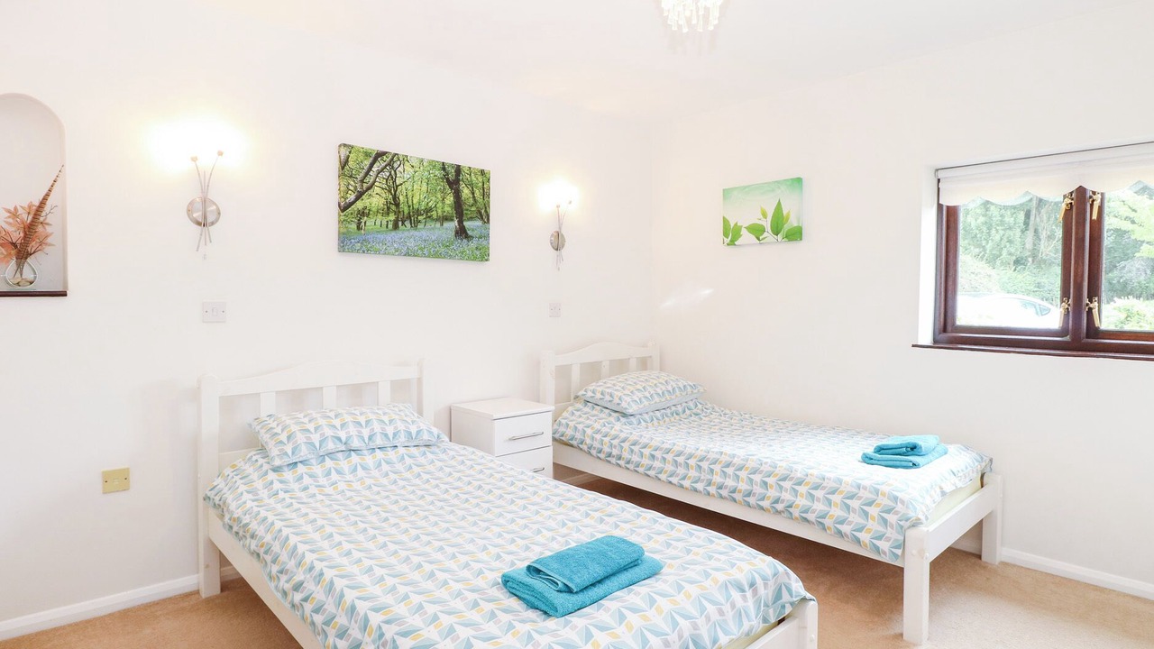 Photo of Others in Diss