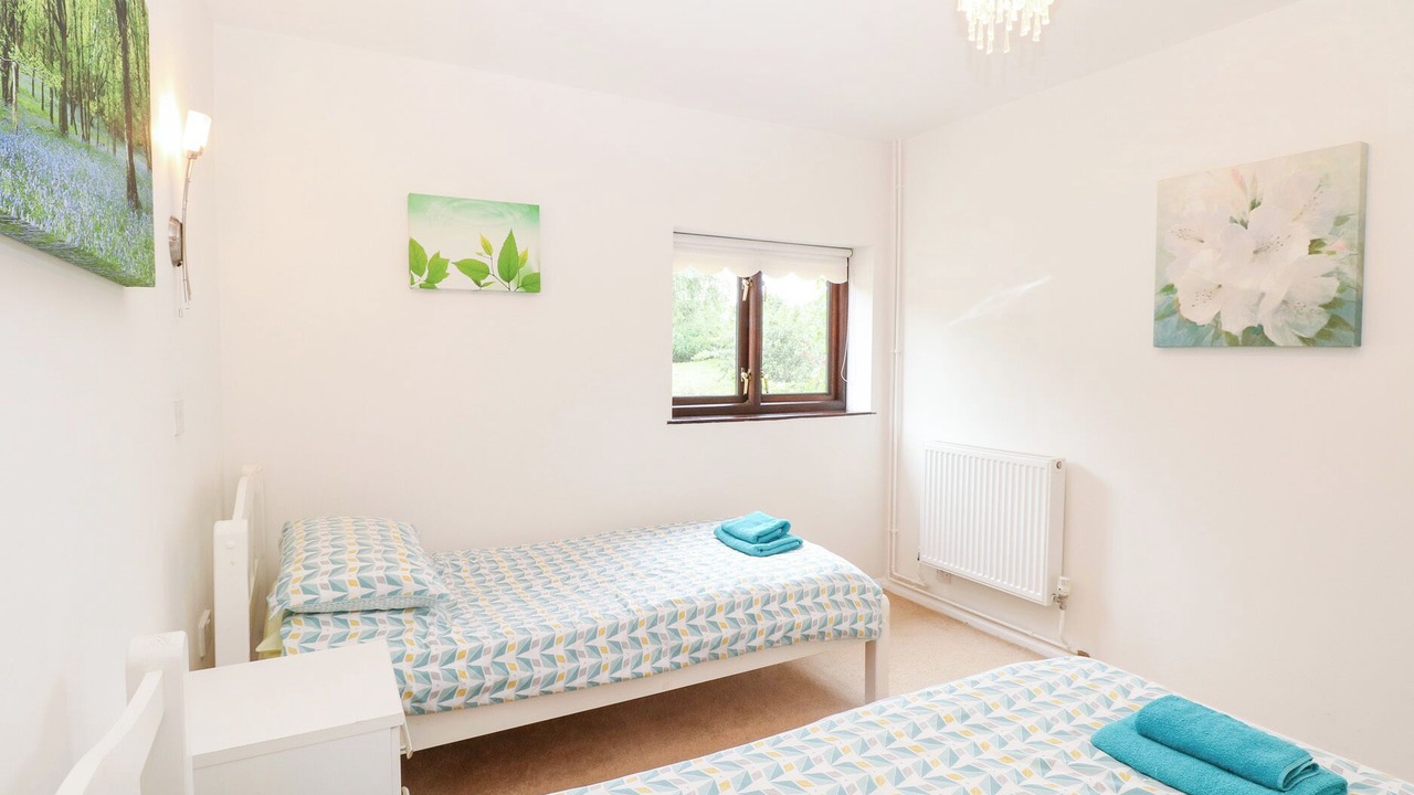 Photo of Others in Diss