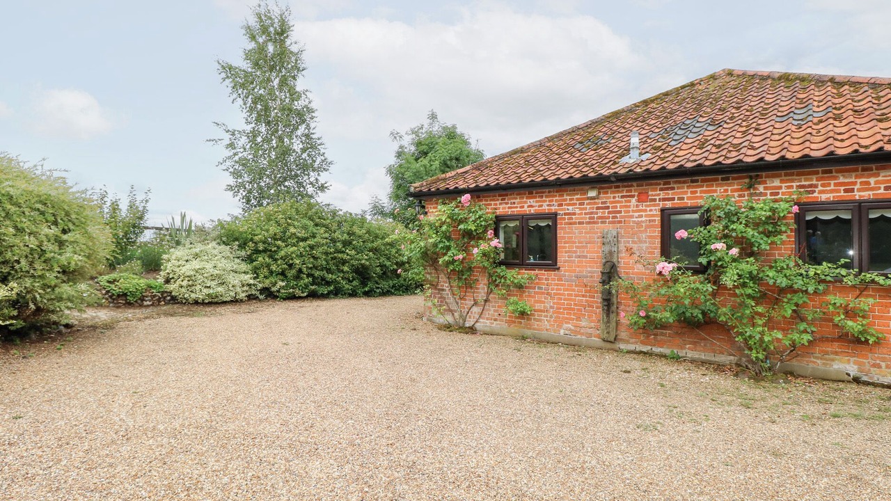 Photo of Others in Diss