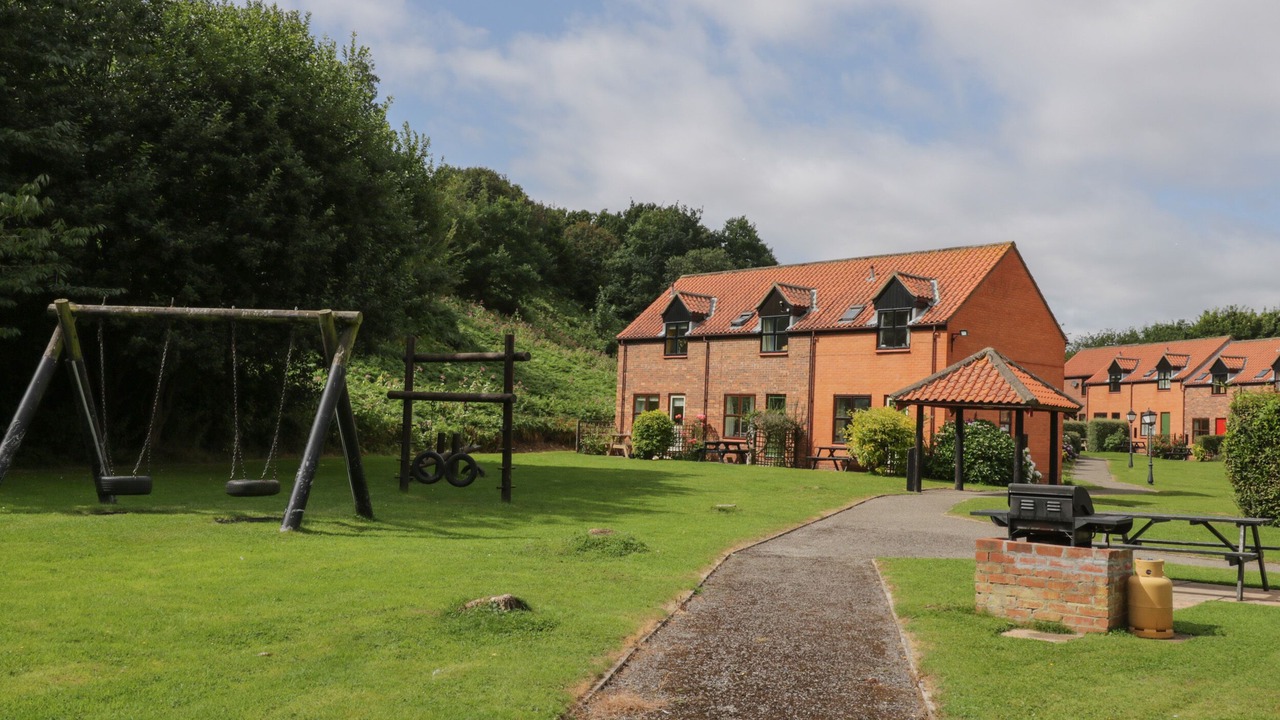 Photo of Others in Ruswarp