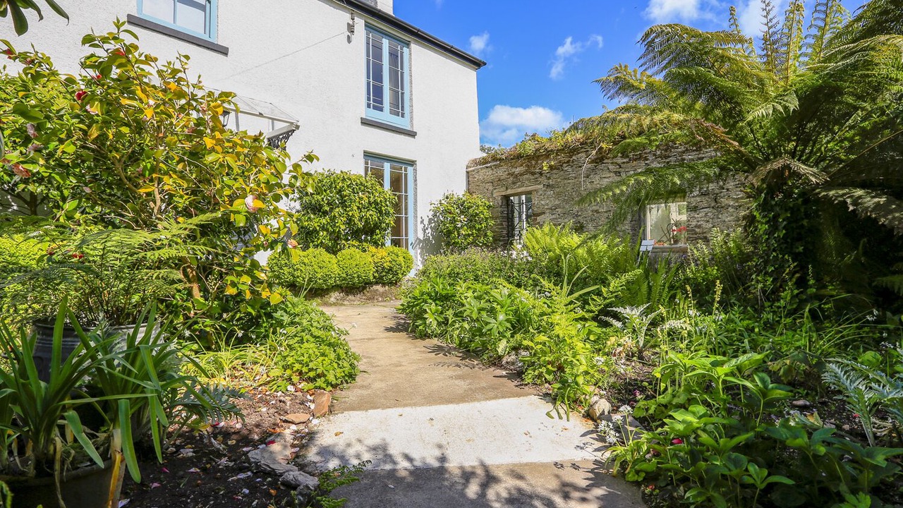 Photo of Others in Slapton