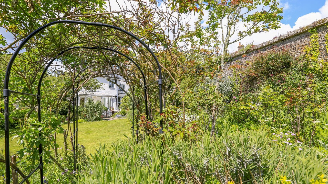 Photo of Others in Slapton