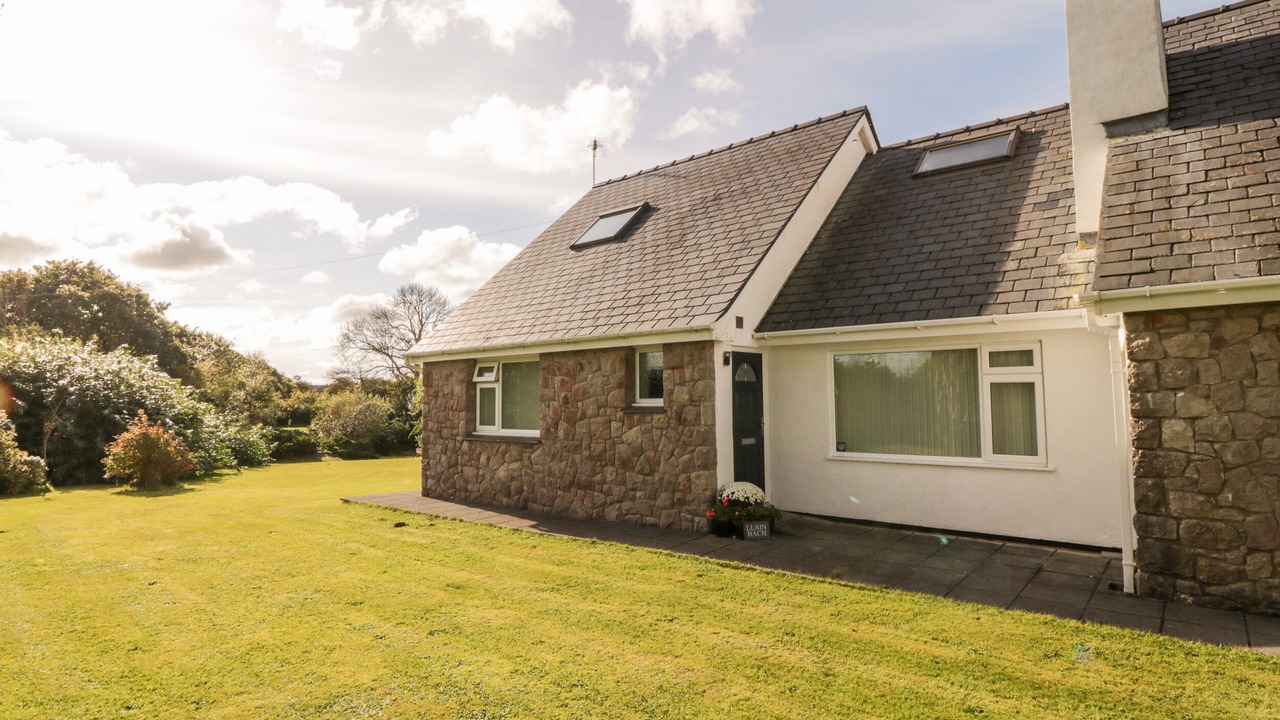 Photo of Outdoor in Llangefni