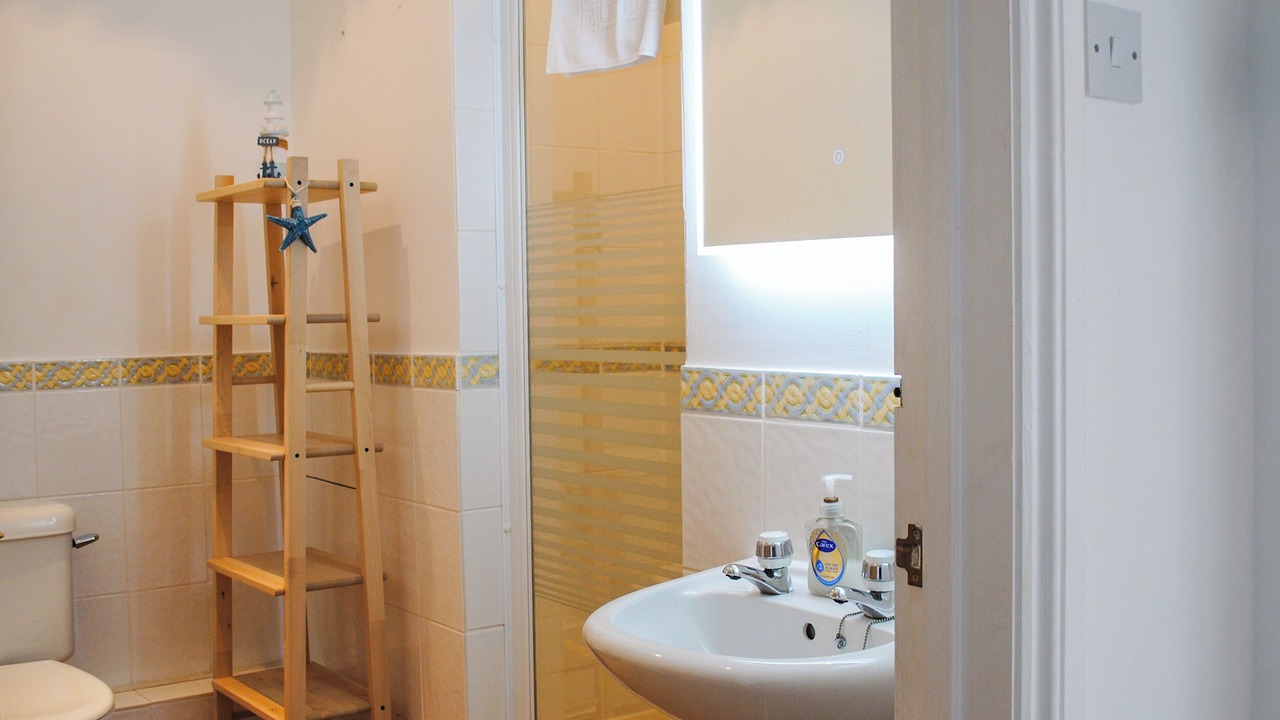 Photo of Bathroom in Salcombe