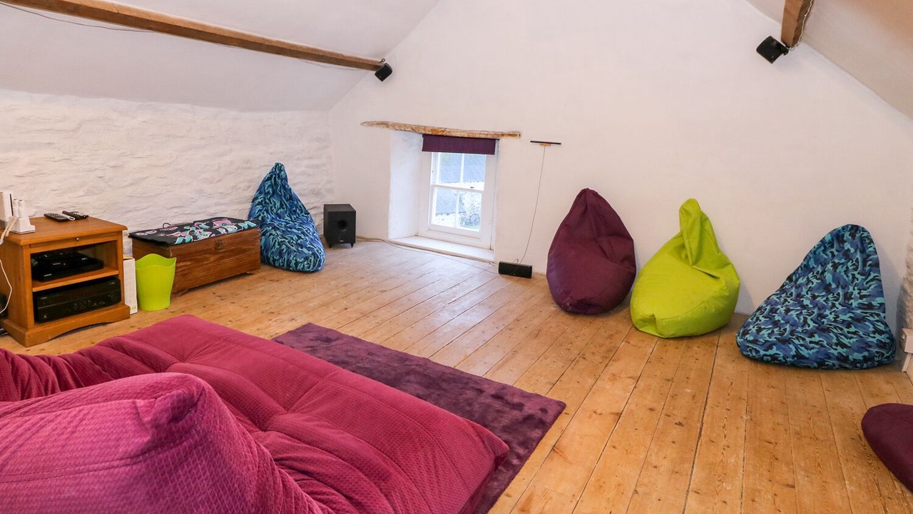 Photo of Others in Newcastle Emlyn