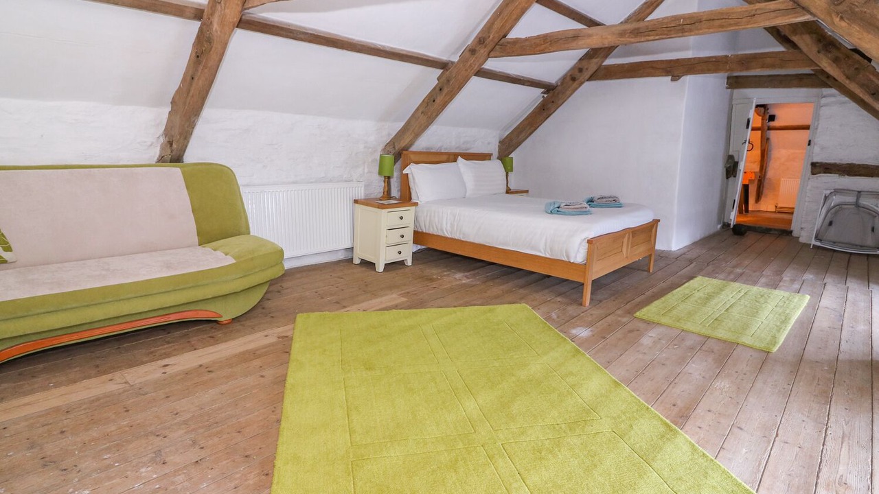 Photo of Others in Newcastle Emlyn