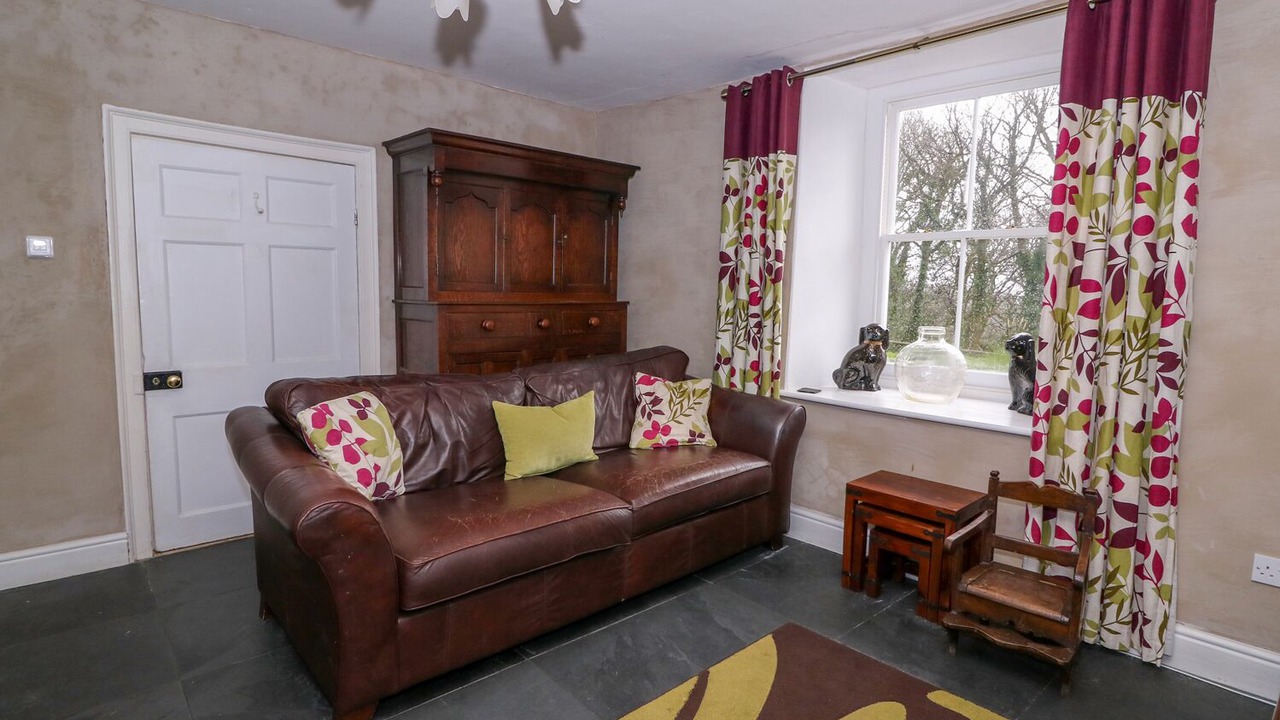 Photo of Others in Newcastle Emlyn