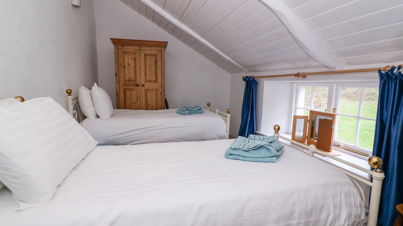 Photo of Others in Newcastle Emlyn