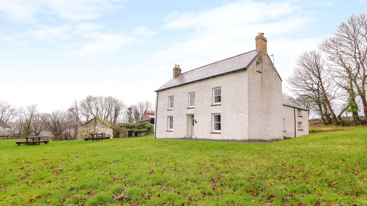 Photo of Others in Newcastle Emlyn