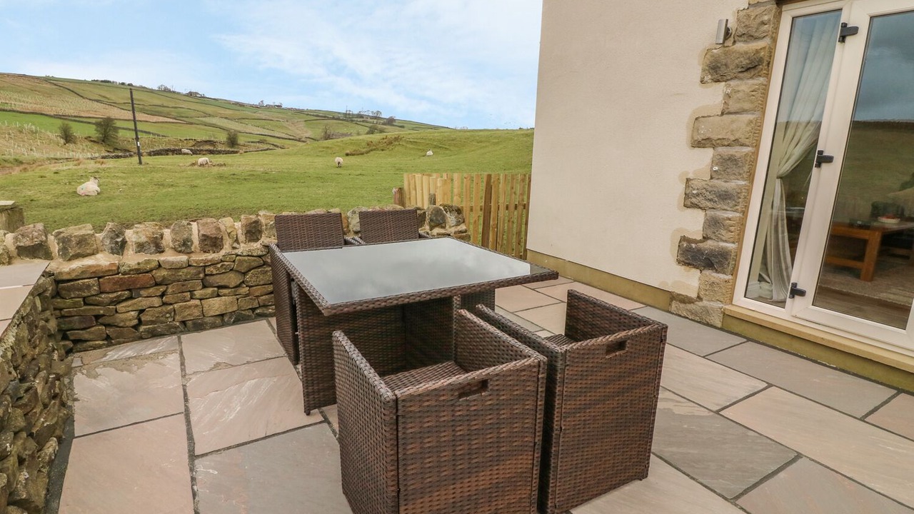 Photo of Patio Balcony in Cowling