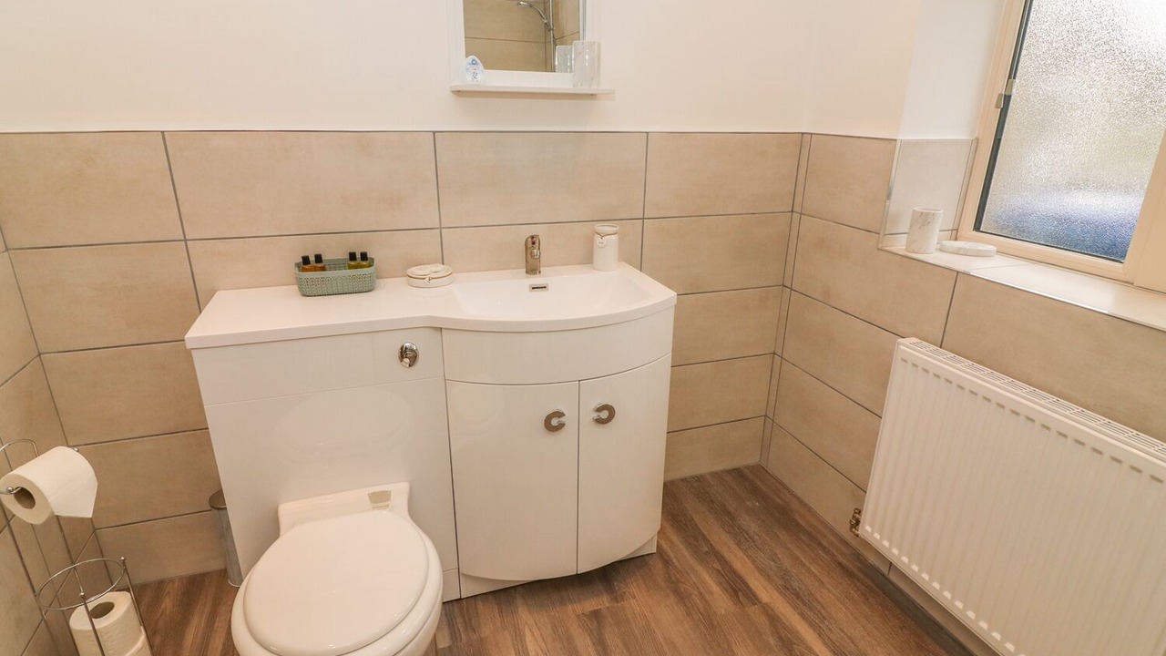 Photo of Bathroom in Cowling