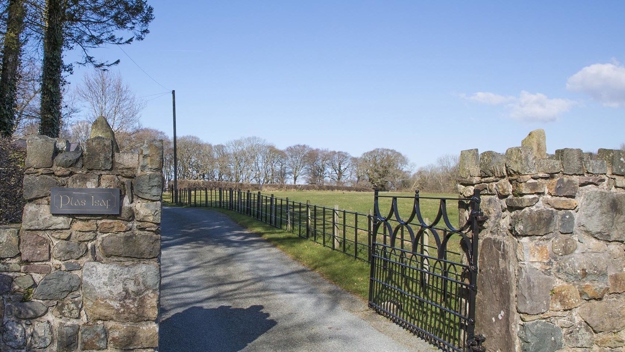 Photo of Others in Llandwrog