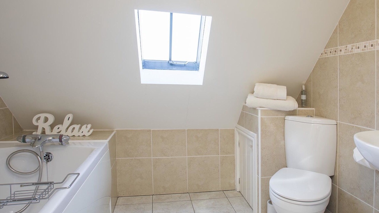 Photo of Bathroom in Llandwrog