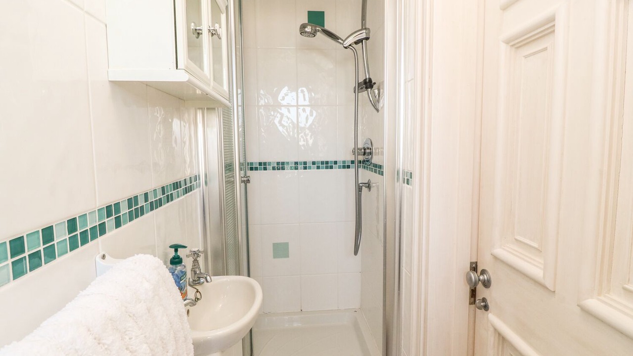 Photo of Bathroom in Chysauster