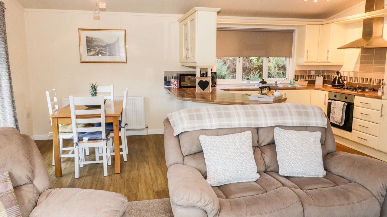 Photo of Others in Dollar