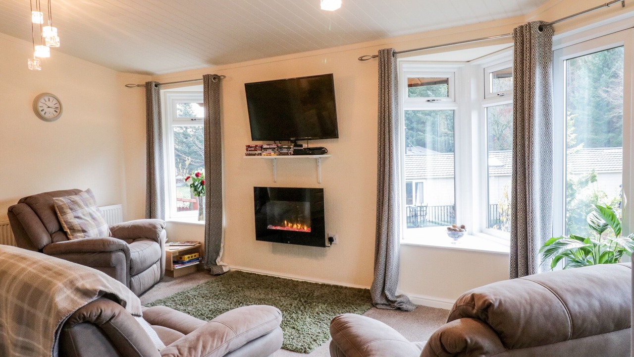 Photo of Others in Dollar