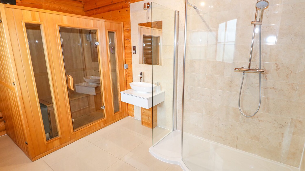 Photo of Bathroom in Castle Bytham