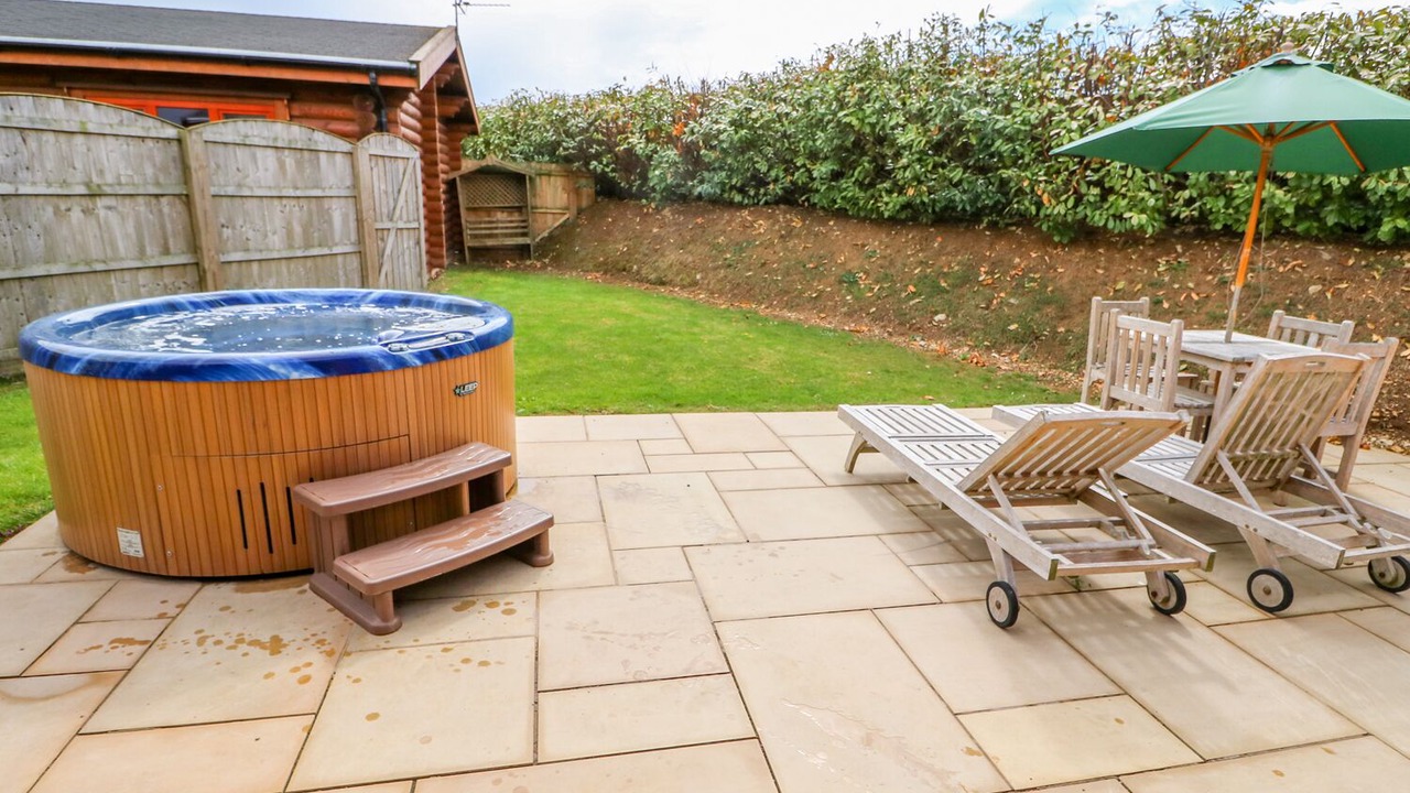 Photo of Others in Castle Bytham